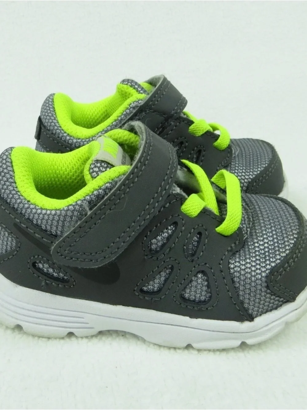 Nike Revolution 2 Gray/Lime Shoes Toddler Size 3C EUC
